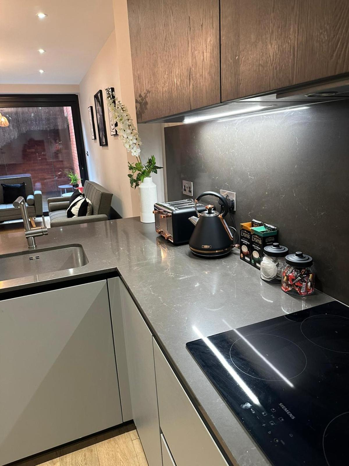 Richardson Deluxe Apartments - 3 Bed London Kültér fotó